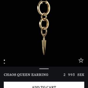 Säljer chaose queen earring i guld💗kan sänka pris vid snabb affär 