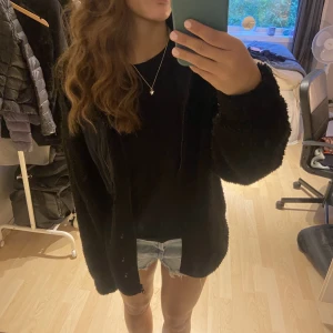 Svart teddy jacka - Svart teddy jacka strl S💕 säljes för 190kr + frakt