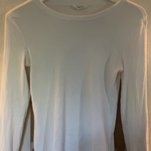 gina tröja💘 - säljer denna vita gina tricot tröjan, nästan aldrig använd och helt i nyskick💘