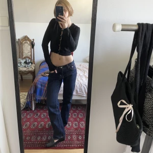 Kofta - Så söt kofta men snygga knappar!!🪩🪩