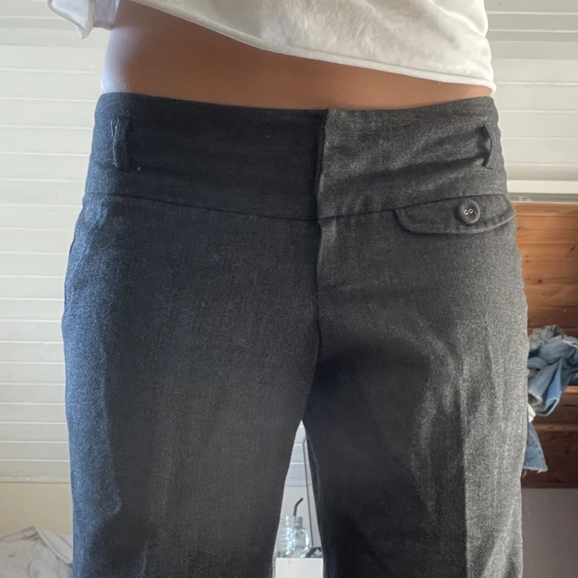 Lågmidjade flare kostymbyxor  - 90