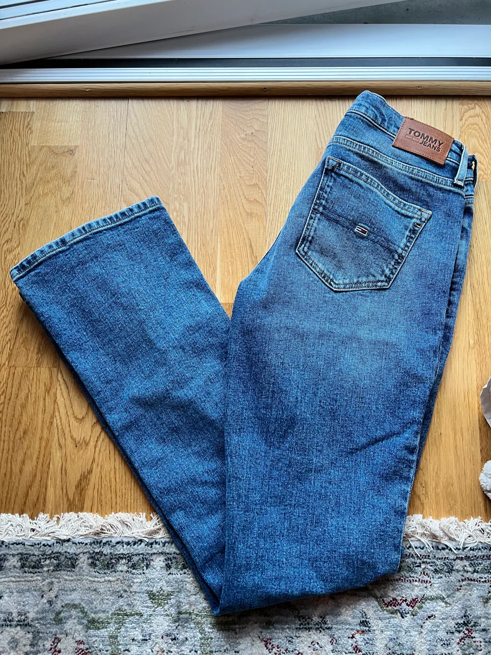 Superfina lågmidjade jeans men tyvärr för små för mig. De är endast provade. Storlek 28/32. Jeans & Byxor.