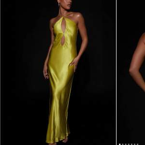Guldig klänning från Meshki köpt för 1000kr. Säljer för 400🤍 Storlek Small.