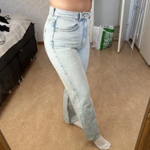 Jeans - Jeans från Ginatricot. Storlek 38. 200kr. Köparen står för frakt😄