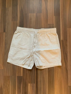 Shorts - Snygga linneshorts i storlek S skick 9/10.