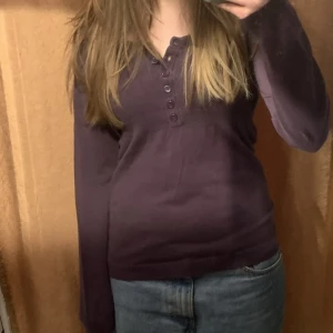 Långärmad tröja - Superfin lila långärmad tröja!☺️ kontakta för mer bilder och info