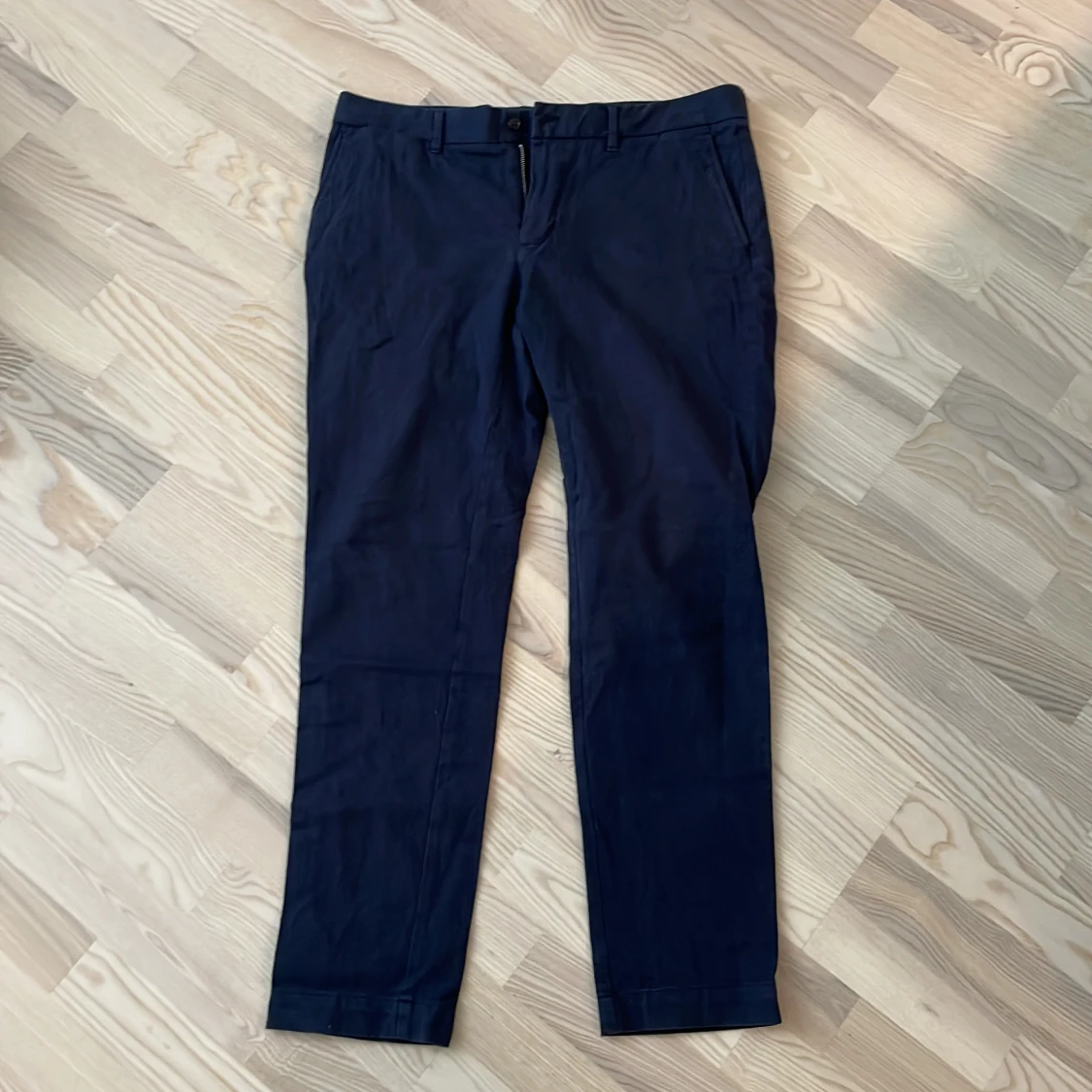J.Lindberg chinos