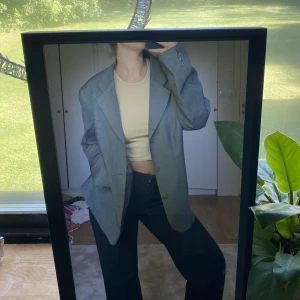 Vintage kavaj - En snygg kavaj köpt second hand. Den har en snygg oversize look.