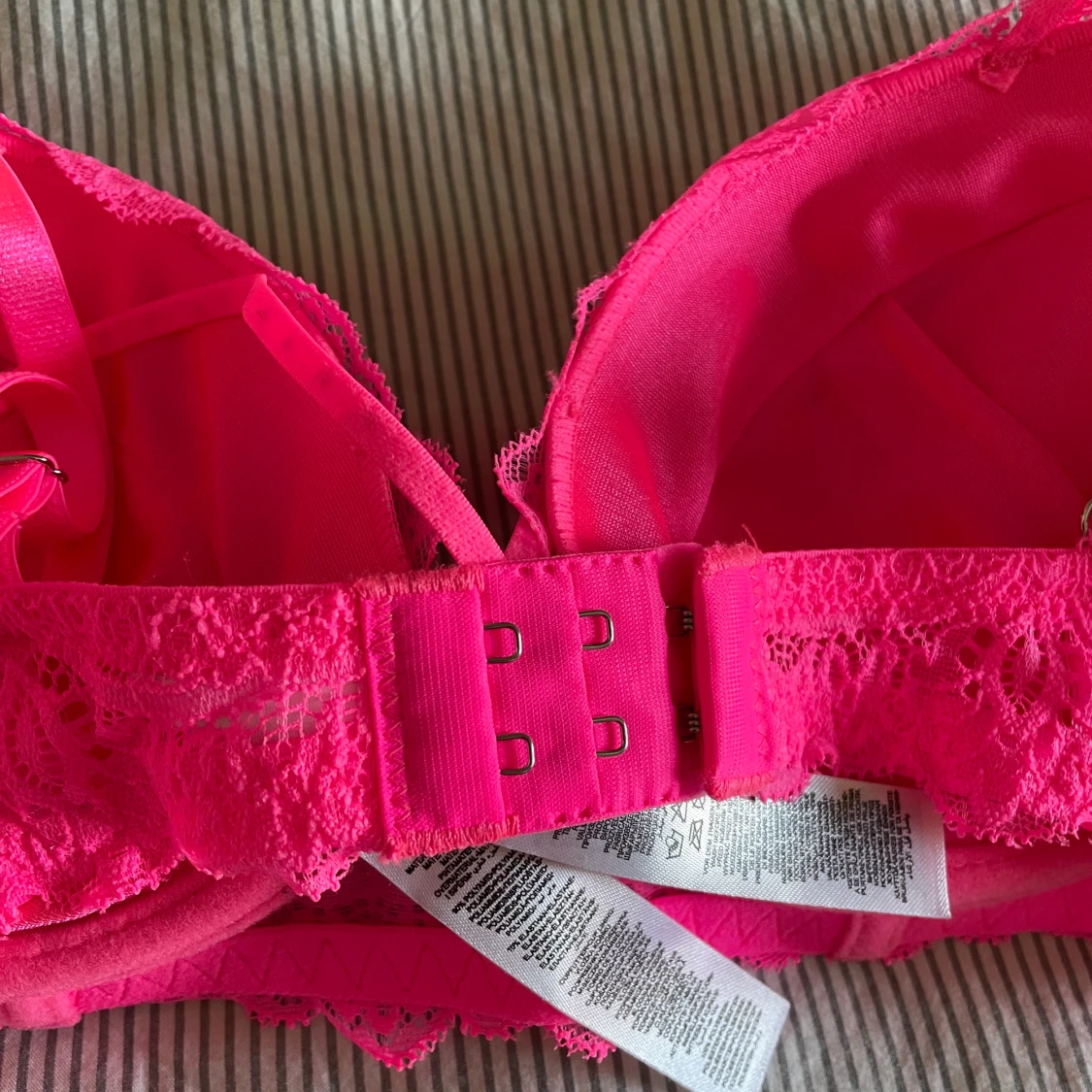 Push up BH med slitterband - 90