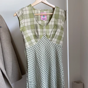 Unif klänning - Använd en gång så den är som ny💗 nypris är 98$ + 800kr frakt🥲 Jättefin men används ej:) 