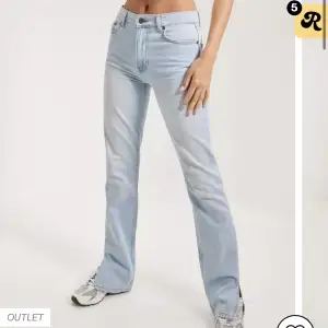 Säljer jeans från nelly då jag har två par av dom, små i storleken, knappt använda 