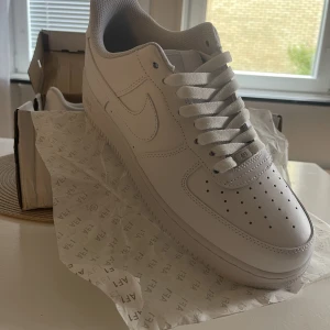 Nike air force 1 storlek 44 - Helt nya, storlek 44 Kvitton finns.