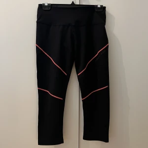 Träningsbyxor  - Halvkorta träningsbyxor