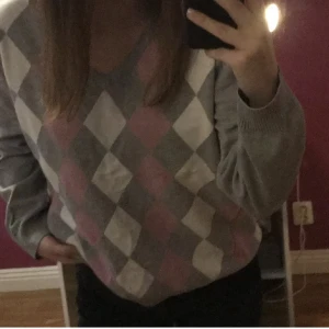 Tröja  - Tröja som passar som en M 🎀