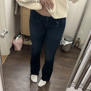 Lågmidjade diesel jeans - Supersnygga lågmidjade jeans från diesel 💕