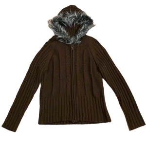 Fur hoodie - As fet Päls zip L/M men sitter som M priset kan sänkas vid snabb affär 