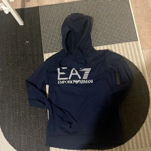 Ea7 huddie, l - Passar ej mig längre