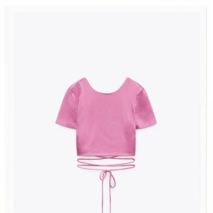 Jättefin rosa topp - Jättefin rosa topp från zara, använda inte därav säljer jag den, använd 1/2 gånger