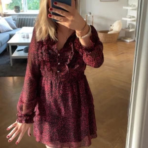 Röd klänning  - Supersöt klänning från zara 💗 storlek xs 💗