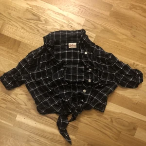 Kort skjorta  - 50/60 tala skjorta 