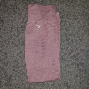 Gymshark Vital Seamless  - Några småhål, för övrigt bra skick.