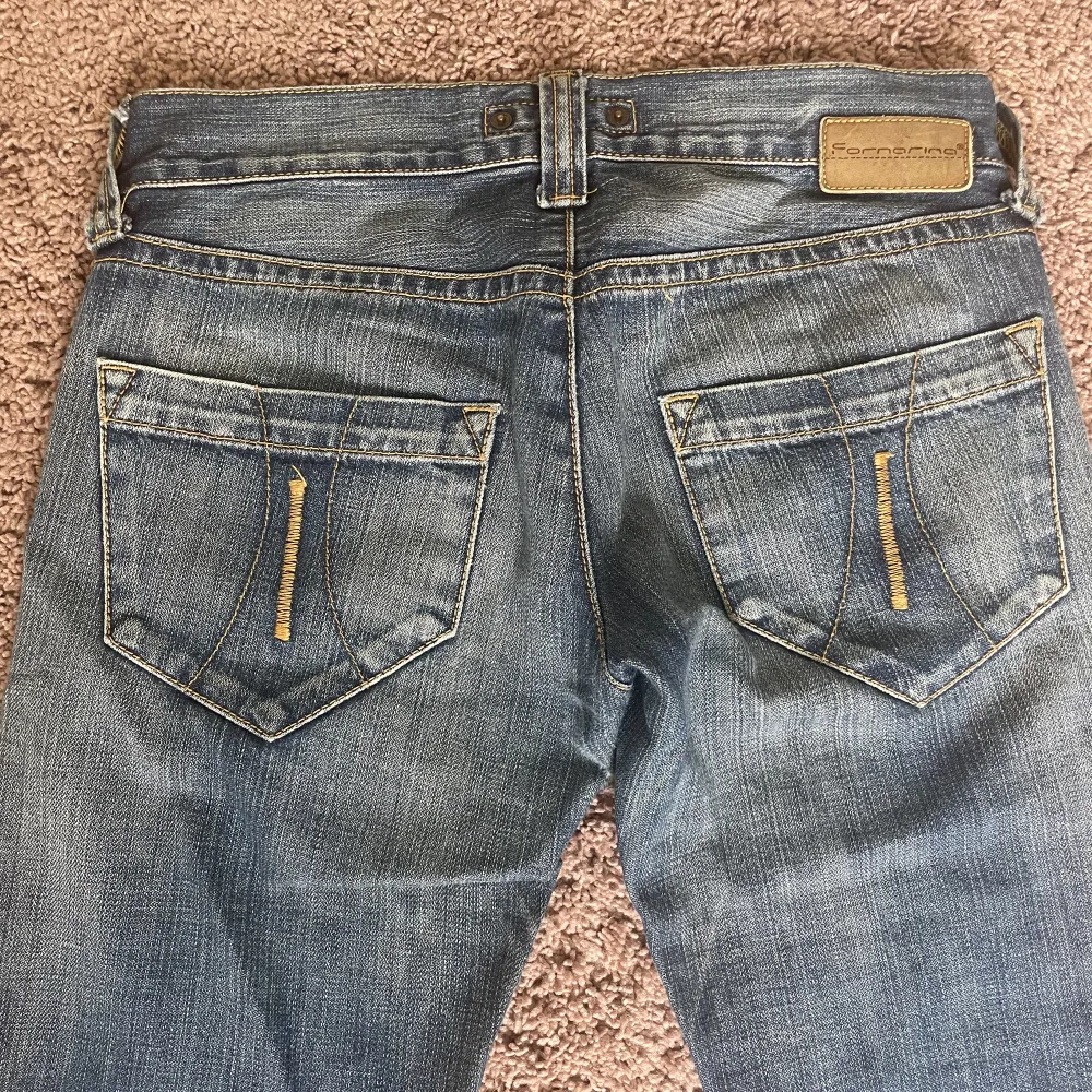 Ett par Lågmidjade jeans💘strl 26. Jeans & Byxor.