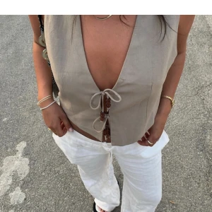 Linnebyxor - Linnebyxor från Alobha Label i storlek xs, aldrig använda och jag säljer för de är för stora. 