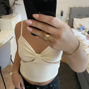 linne - säljer mitt linne från hm som inte längre säljs!!🫶