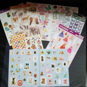Klistermärken och tatueringar  - Klistermärken och tatueringar, säljer för jag har för mycket sådant, kontakta vid intresse och pris diskuteras ❤️