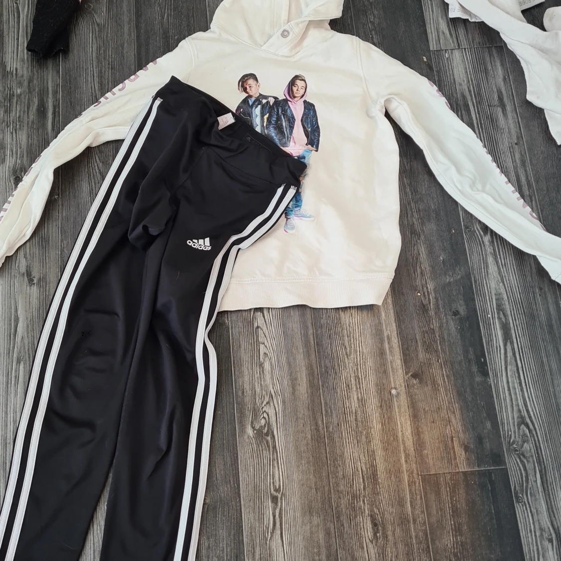 Barn kläder storlek 140 - 90