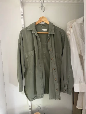 Oversized shirt - 🫶