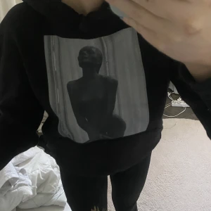 HOODIE - Hoodie från the cool elephant. Kommer ej till användning, och använd bara ett fåtal gånger.