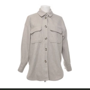 Skjortjacka - Skjortjacka från hm Nypris 399kr Stl S Bra skick