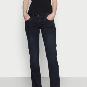 Ltb jeans - Snygga low waist bootcut jeans