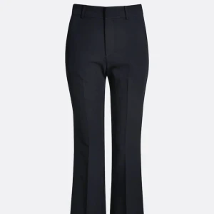 Kostymbyxor - Högmidjade kostymbyxor från Bikbok. Superfina. Aldrig använda då de ej passar mig. Storlek: 34💘