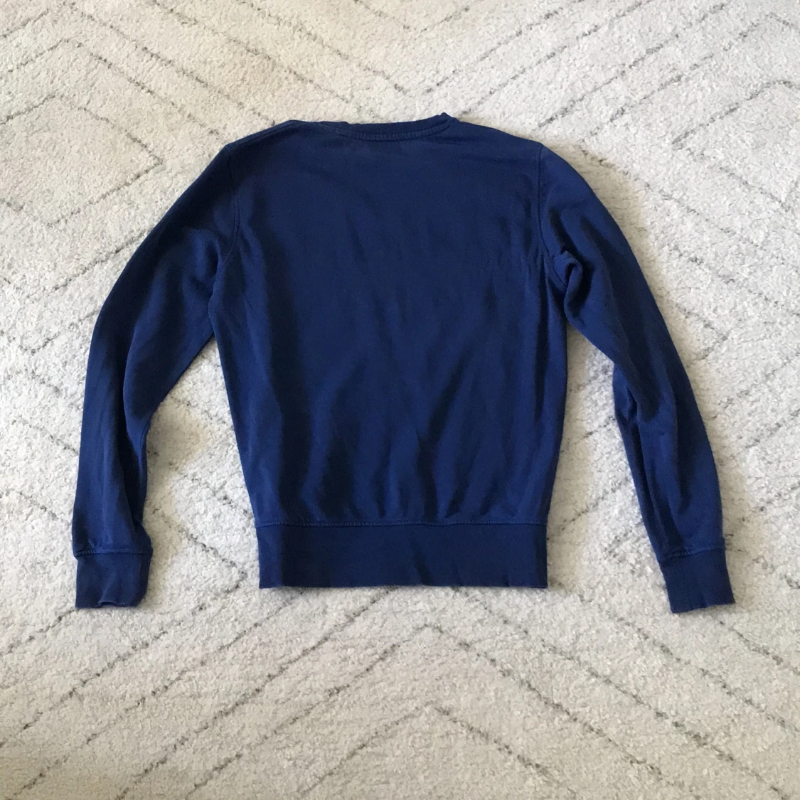 Blå tröja  - 91
