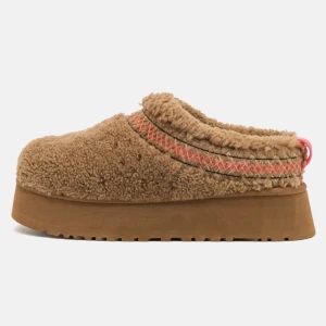 UGG TAZZ - super snygga uggs tazz, helt oanvända🤩 strl 38 köpta för 1995🥰