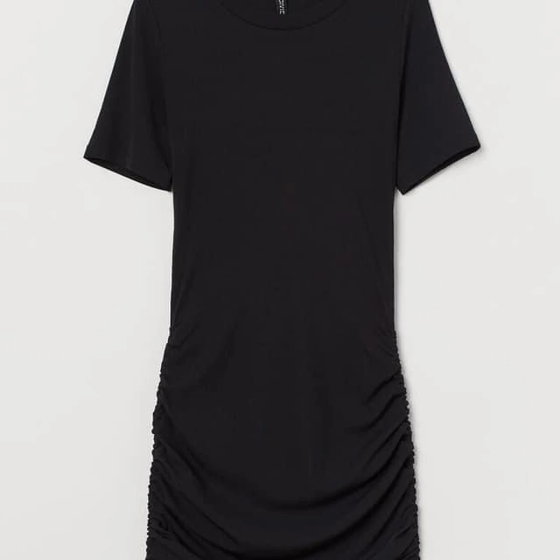 SÖKER denna klänningen i s/m