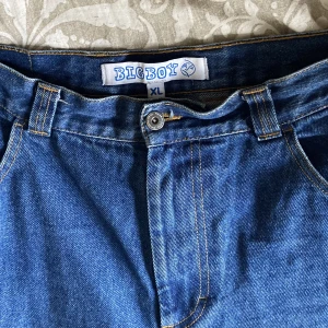 Big Boy Jeans - Big Boy Jeans Fint skick Köpte fel storlek här på Plick.  Nypris 1299 kr på Junkyard 
