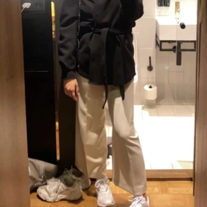 Byxor från zara  - Jätte fina byxor från zara i ny skick ❤️