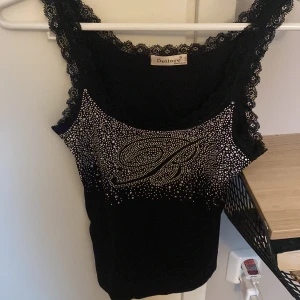 Y2k topp - Snyggt linne, använt få gånger