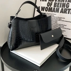 Nu väska  - Helt ny väska  100kr plus frakt på 30kr 