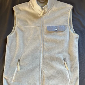 Legends: Storlek: M - Här kommer en riktigt najs vest från märket Legends. Riktigt skön och najs.