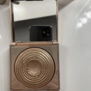 Caia highlighter 🪄 - Superfin Caia highlighter! Först till kvarn! 