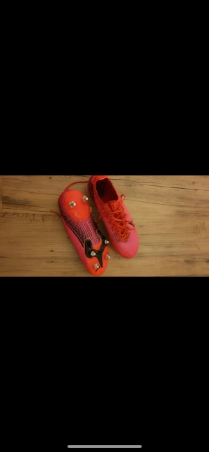 Nike vapor mercurial fotbollskor - Fotbollskor Nike vapor mercurial storlek 45 använda Max 5 gånger  Skruvdubbar 