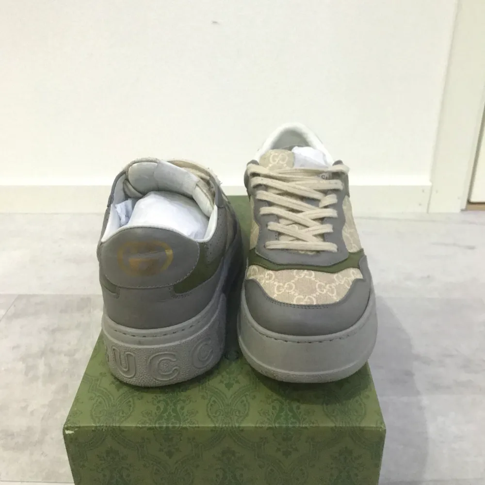 Gucci GG TRAINER US8(41.5) Ingår box och helt nya skosnören som tillhör skorna.  NYPRIS 920$. Skor.
