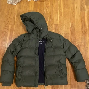 Gant jacka  - Använd  Storlek 158/164   