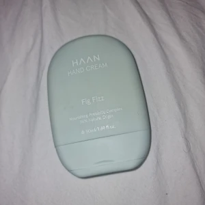 Handkräm - Enbart testad men använder inte handkräm därmed säljs den, nypris 80kr