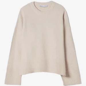 Stickad tröja  - Så snygg stickad tröja💗