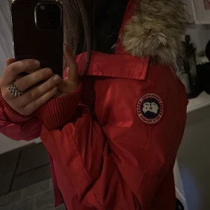 Canada Goose Jacka  - Vinterjacka från Canada Goose, ÄKTA!! Skriv för fler bilder på logga/lappar 🔥